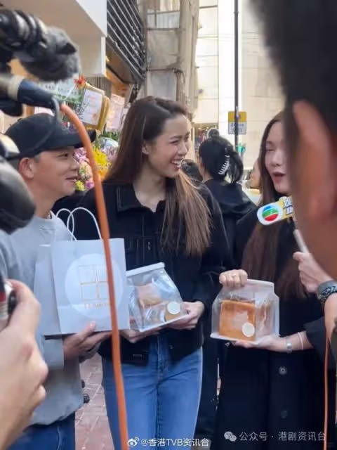 TVB花旦神隱個多月終現身!賀唐詩詠新店開幕孕味濃