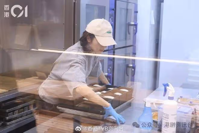 TVB花旦神隱個多月終現身！賀唐詩詠新店開幕孕味濃