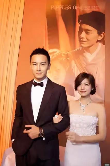 玉女形象崩塌的陳妍希,在與陳曉結婚8年後,依舊幸福甜蜜
