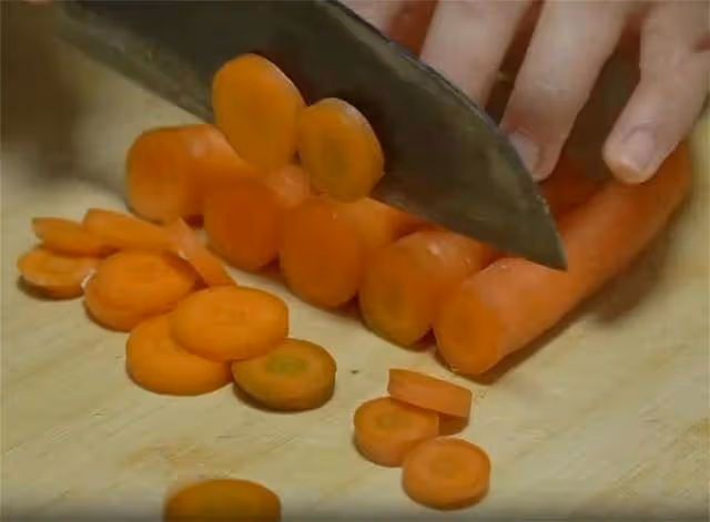 做春餅簡單薄皮的技巧,只需掌握這兩步,一次做10張不是問題