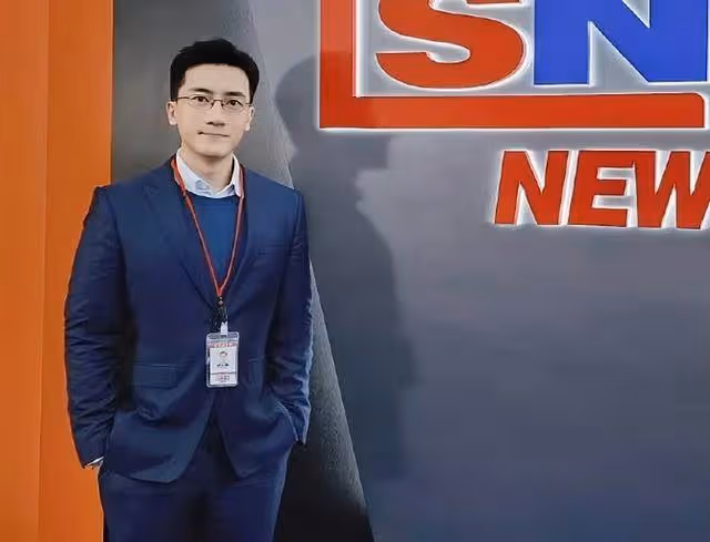 TVB帥氣男星憑新劇走紅，演技獲洗板式好評，身材健碩氣質儒雅