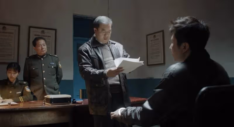《我是刑警》：秦川不會想到，兇犯宋小軍祭奠陳小秋另有隱情