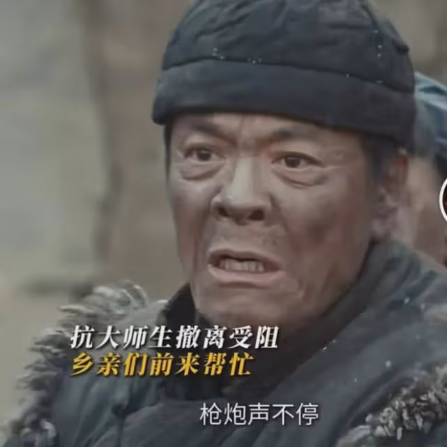 邊看邊哭!2.6萬大學生參演的電影《大突圍》今天上映,好評一片