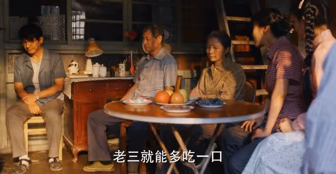 《小巷人家》結局:這才是莊超英恨黃玲30年的真相,老陳一語道破