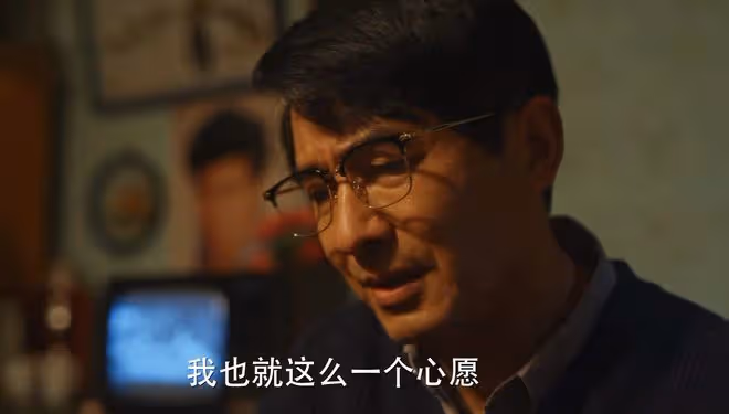 《小巷人家》結局:這才是莊超英恨黃玲30年的真相,老陳一語道破