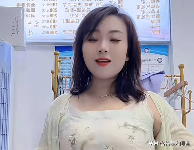 曝33歲鹽城網紅劉大美麗去世!死因疑抽脂導致,兒子抱遺照太無助