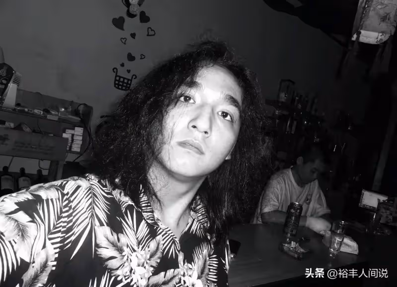 28歲歌手「小黑椒」車禍去世!剛過完生日,知情人透露細節太可惜