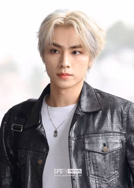 7位恐龍相KPOP男偶像!東海被點名,Anton被說是草食性恐龍