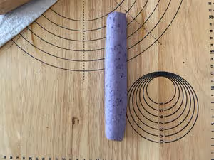 滿滿花青素的藍莓貝果