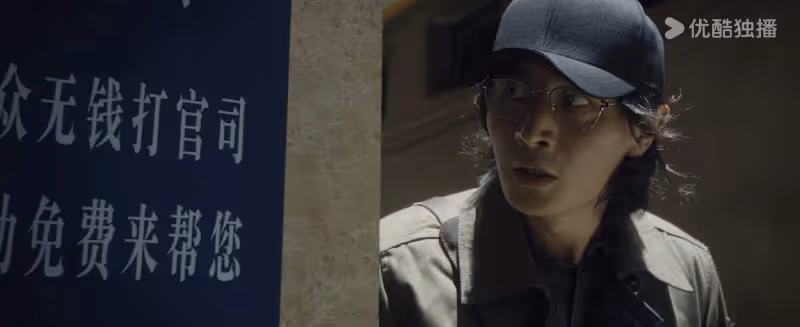 《白夜破曉》：看懂鄭旗對周巡的三次暗示，才懂內鬼的職位多高？