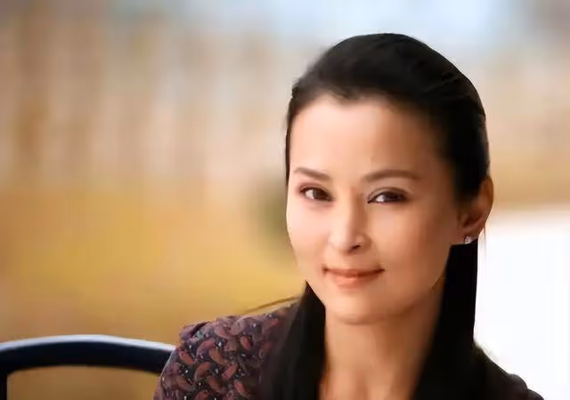 演員許雲帆娶何音,和繼子處成朋友,結婚至今無子