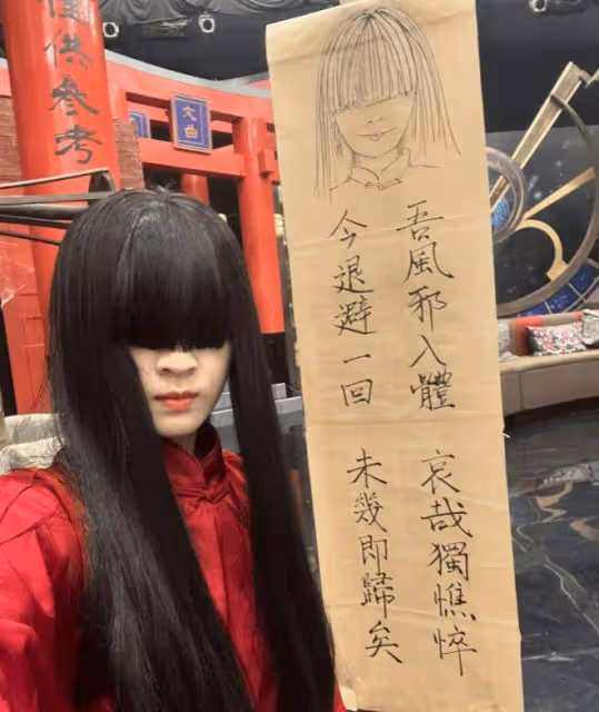 31歲TVB小花演女主妹妹,表現亮眼被稱長得像林夏薇!為追夢開計程車幫補收入