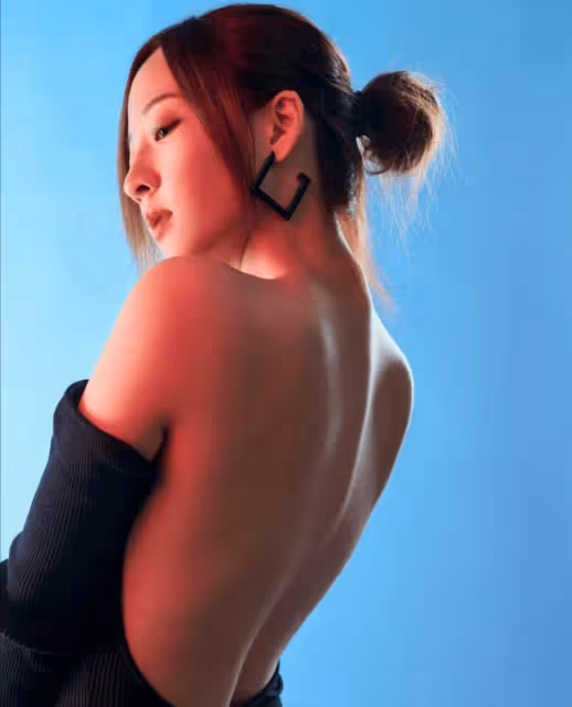 31歲TVB小花演女主妹妹,表現亮眼被稱長得像林夏薇!為追夢開計程車幫補收入
