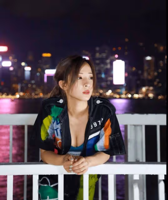 31歲TVB小花演女主妹妹,表現亮眼被稱長得像林夏薇!為追夢開計程車幫補收入