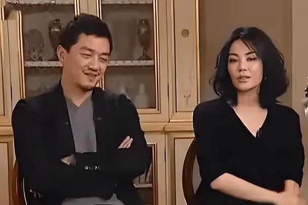 離婚10年,王菲一張高清照挽回最後的尊嚴,李嫣的態度說明一切