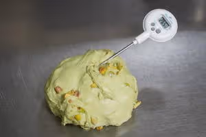 雙重開心果吐司 直接法 開心果醬+開心果仁