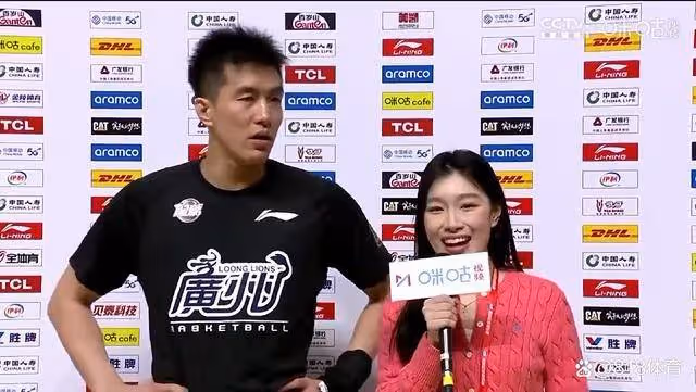 裝酷!郭艾倫被美女記者問爆砍32分:打得挺好!打得還行!