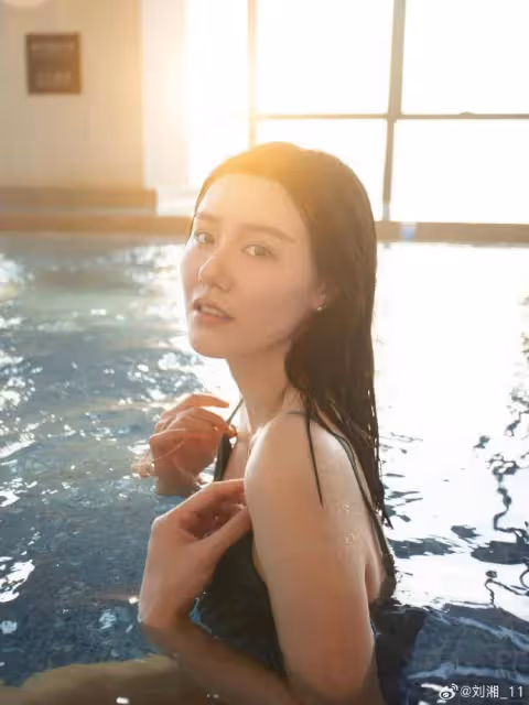 「泳壇第一美女」劉湘回應穿性感泳衣擦邊:難道穿羽絨服