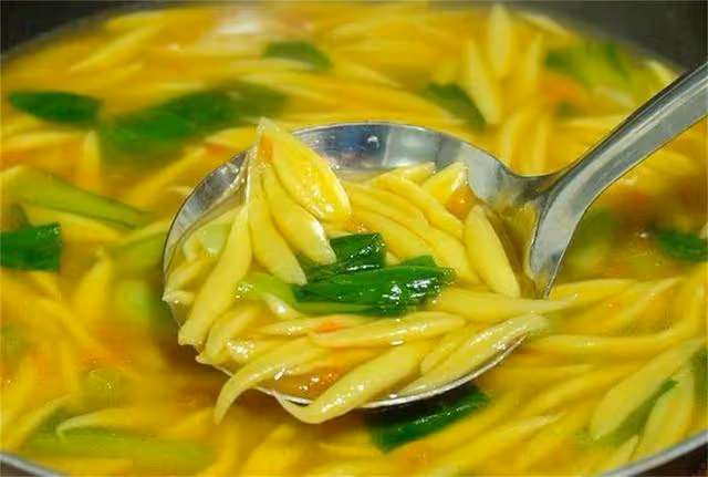 麵食這樣做孩子超愛吃,爽滑筋道,不擀麵不刀切,比手擀麵還簡單