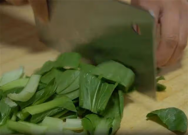 麵食這樣做孩子超愛吃,爽滑筋道,不擀麵不刀切,比手擀麵還簡單