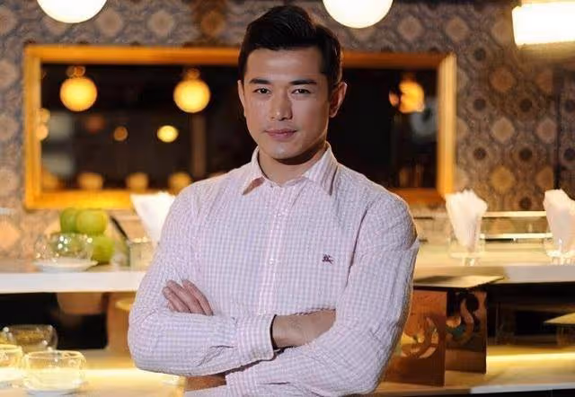 TVB前知名男星穿內褲拍視頻,健碩身材獲激贊,離巢後半年沒工作