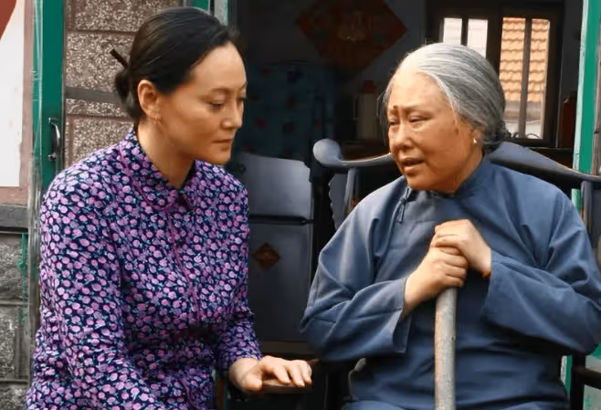 斯琴高娃:74歲被除名「國家一級演員」,兒子入獄、老公去世,她說不後悔?