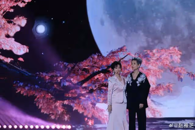 趙雅芝哭了!為《新白娘子傳奇》30周年演唱會