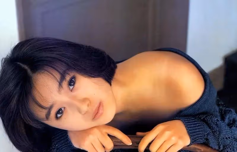 日本女星酒井法子寫真美爆了!雪膚玉貌大長腿性感火辣