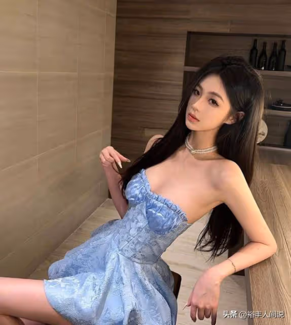 疑王思聰新女友身份曝光!三周前才滿20歲,大量個人私密照曝光