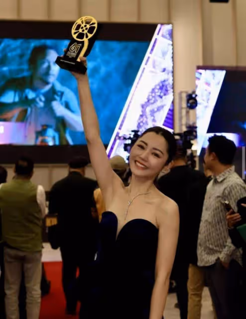 星運大開!衛詩雅奪亞太影展影后,好事成雙明年與醫生未婚夫結婚