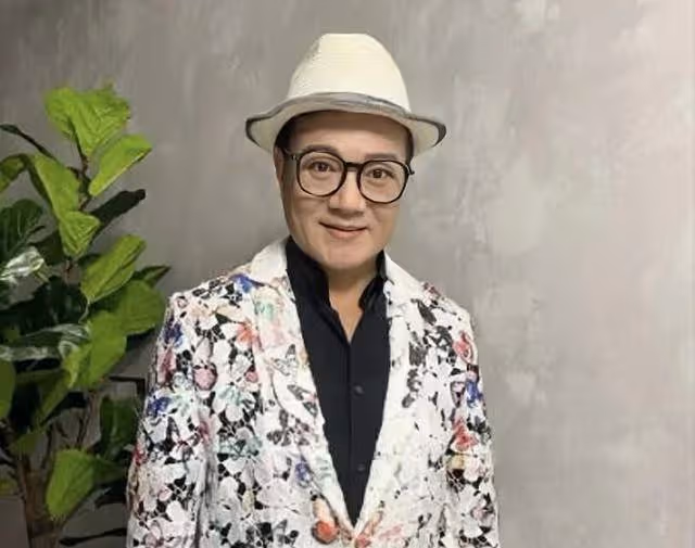 TVB老戲骨自殘割斷9條筋,做電影男一欠巨債,迎黃昏戀突然悔婚