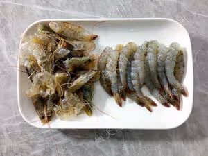 鮮掉眉毛！鹹蛋黃鮮蝦豆腐｜天冷煮一鍋，暖胃又舒心