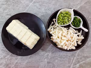 鮮掉眉毛！鹹蛋黃鮮蝦豆腐｜天冷煮一鍋，暖胃又舒心