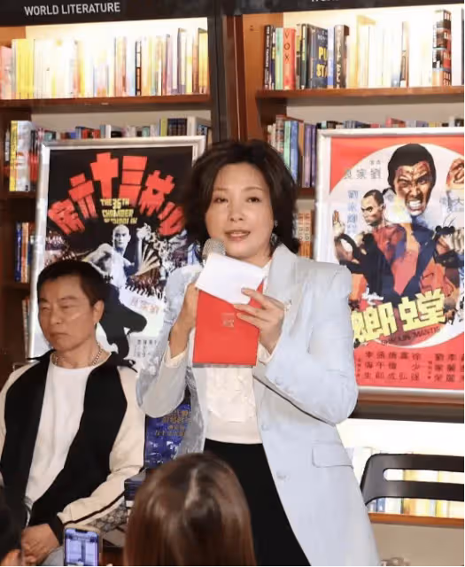 TVB前藝人曹眾,罕見出席公開活動,曾是邵逸夫紅顏知己,隱退後嫁富豪