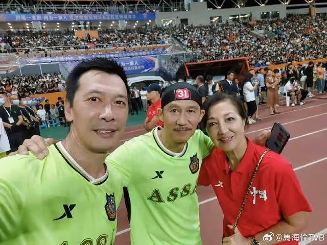 73歲馬海倫完成10k馬拉松,超越周潤發紀錄,夫家顯赫,家底豐厚