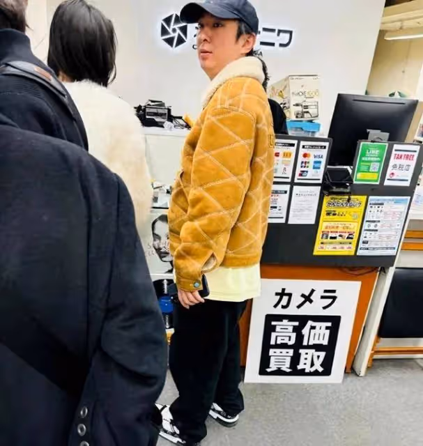 王思聰女友又換人,新女友剛滿20歲顏值超高,王少爺標準一直沒變