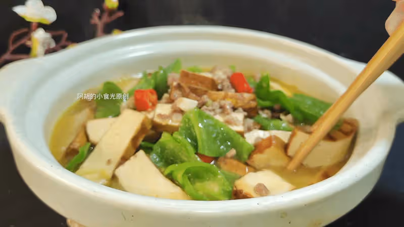 冬天不想吃肉就吃它，老祖宗發明的寶貝！熱乎乎地來一鍋，香味撲面而來、特下飯，吃完暖和一整天