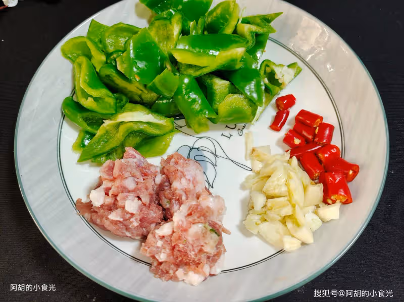 冬天不想吃肉就吃它，老祖宗發明的寶貝！熱乎乎地來一鍋，香味撲面而來、特下飯，吃完暖和一整天