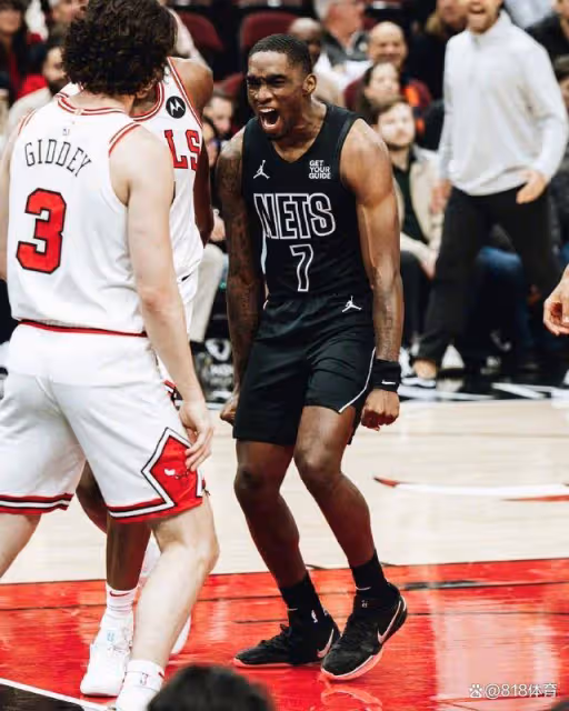 還是菜！崔永熙6中1爆砍2分2板NBA首球，歐洲步上籃被雙鬼拍門追帽