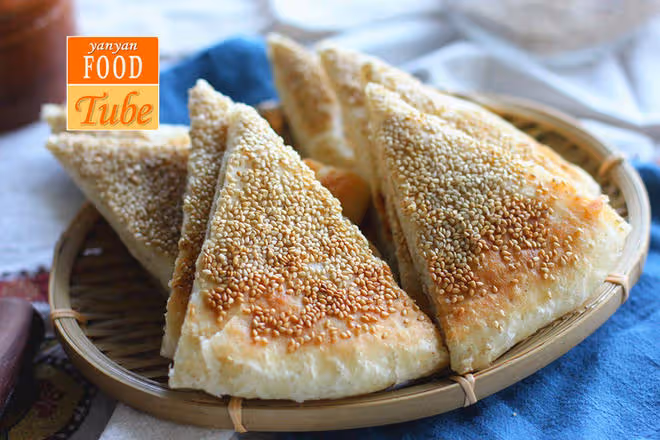 椒鹽發麵餅 Sesame Pancake