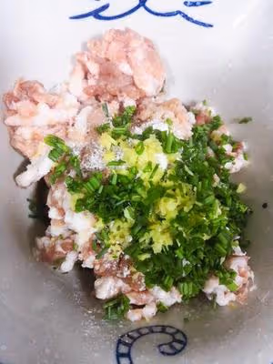 神仙配方肉包子     15個左右