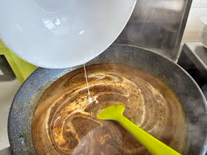 薑汁紅棗核桃糕｜暖胃驅寒