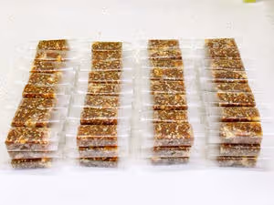 薑汁紅棗核桃糕｜暖胃驅寒