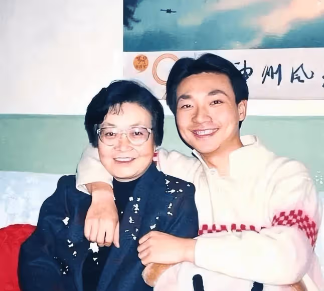 康輝:與妻子結婚23年堅持丁克,為何在48歲時卻直言後悔當初選擇