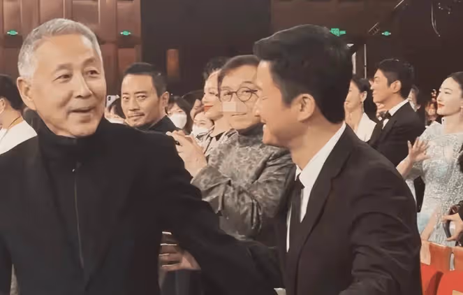 回顧:「假正經」還是真君子?陳道明藝德不行,恐怕是娛樂圈笑話