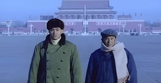 66歲港星尹揚明曾在夜店看場子,感激林嶺東帶入行!曝與周星馳合作爆粗,曾因爛賭輸到破產