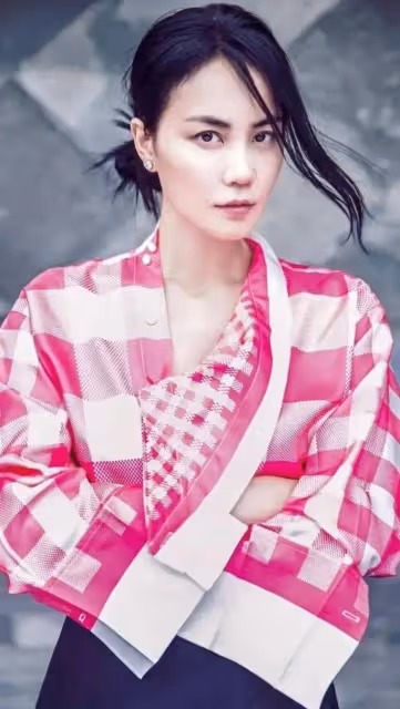 竇靖童現身大秀,造型簡單幹練本人超酷,被贊越來越像天后媽媽