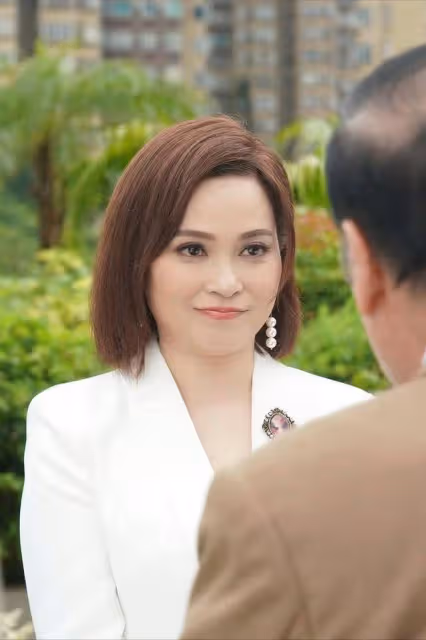 TVB富貴女星入圍爭視後，自曝有幸提名感意外，年過半百仍單身