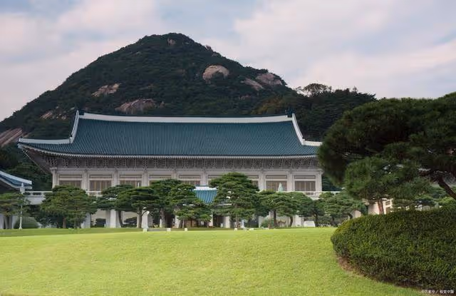 韓國總統尹錫悅宣布啟動「國家緊急狀態」,應對政治動盪