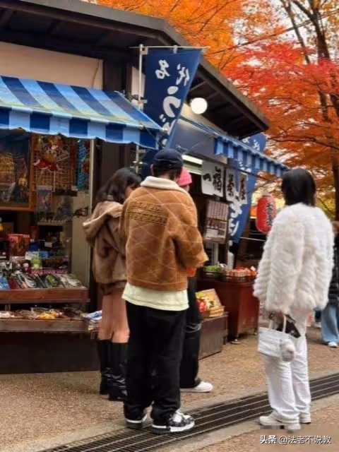 王思聰新女友帳號曝光,兩人太有夫妻相,知情人稱她在國外留學